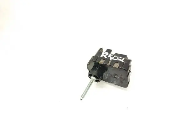 Headlight level adjustment motor