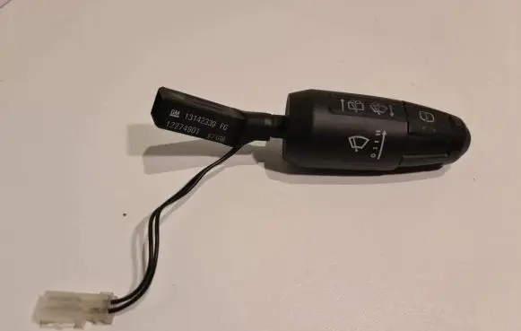 Opel Corsa D Wiper control stalk 13142330 12274901