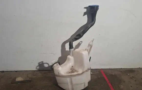 Volvo V60 Windshield washer fluid reservoir/tank 31253218 BK2117K624 31253224