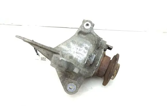 Rear wheel hub