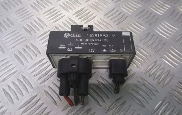 Seat Ibiza III (6L) Coolant fan relay 1J0919506M