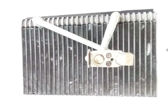 Opel Vectra B Air conditioning (A/C) radiator (interior) 655701P 52143490