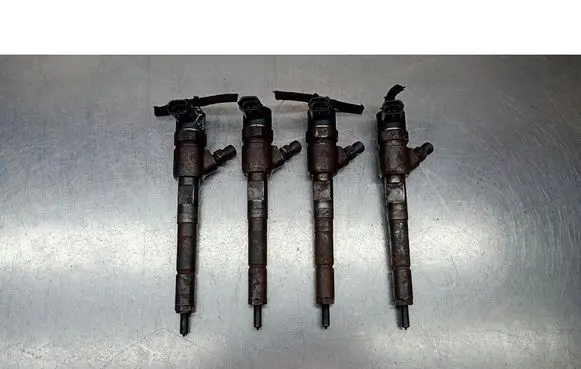 Opel Corsa D Fuel injectors set 0445110183
