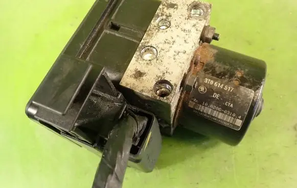 Skoda Superb B6 (3T) ABS Pump