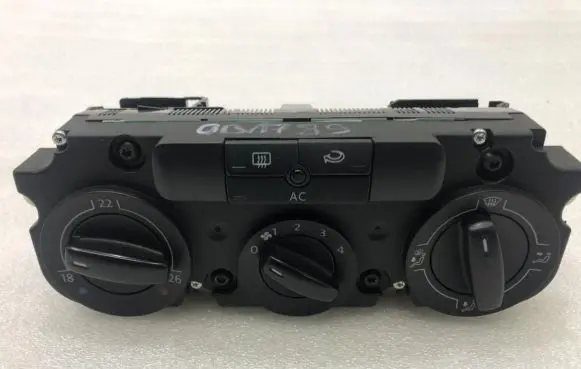 Volkswagen Tiguan Climate control unit