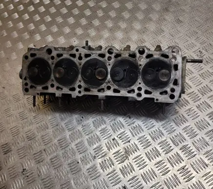 Volkswagen II LT Engine head 074103373G