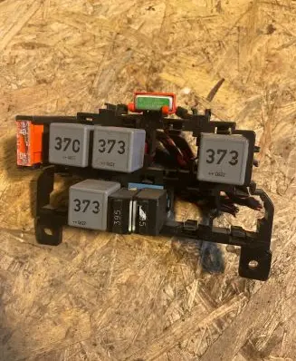 Audi A6 S6 C6 4F Fuse box set 8A0937530 PA66GF