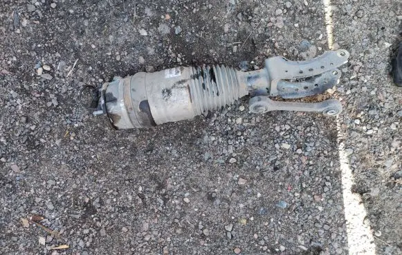Porsche Cayenne (92A) Air suspension front shock absorber 7P6616040N ZA1E048DA