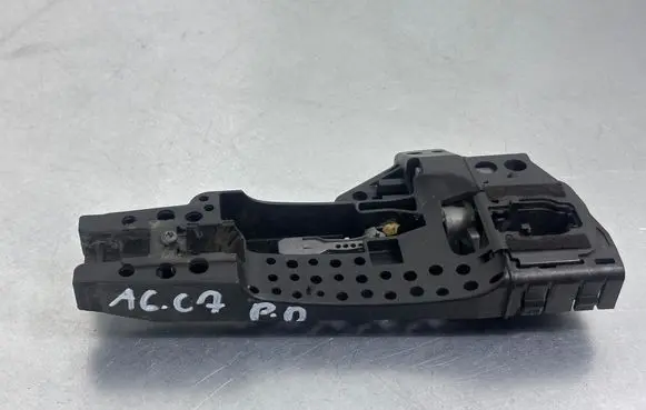Audi A6 S6 C7 4G Front door exterior handle/bracket 4H0837886