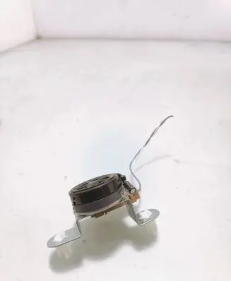 Nissan Juke I F15 Front door high frequency speaker 281e11ka0a