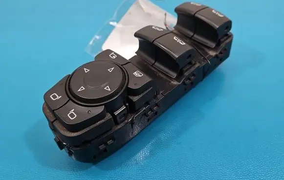 Opel Insignia B Electric window control switch 26218339 IMPRK1558962