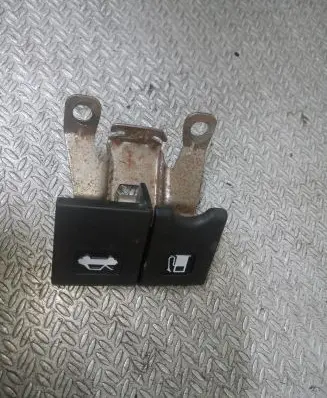 Nissan Note (E11) Engine bonnet (hood) release handle