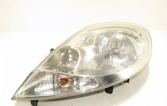 Nissan Primastar Headlight/headlamp 8200701354