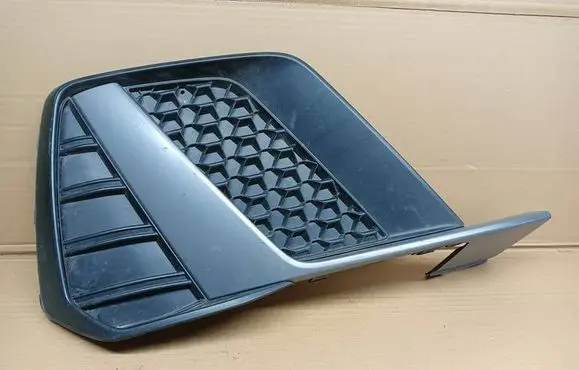 Audi A1 Front bumper lower grill 82A807682D M194203