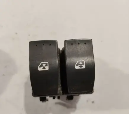 Renault Scenic II - Grand scenic II Electric window control switch 315085D
