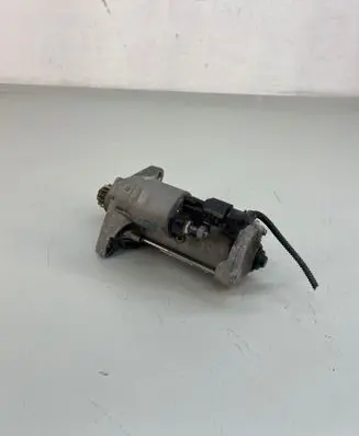 Volkswagen Tiguan Allspace Starter motor 02E911022C