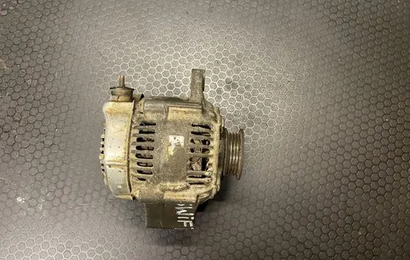 Suzuki Swift I Generator/alternator