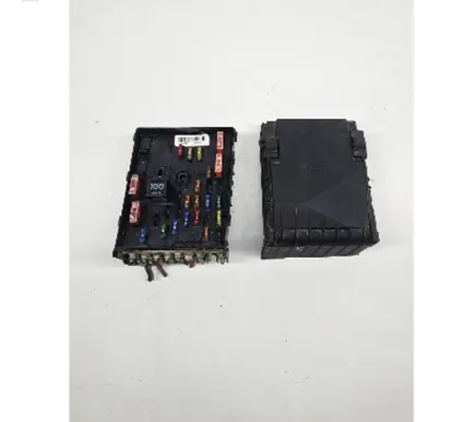 Volkswagen PASSAT B6 Fuse module 3C0937125 63592777