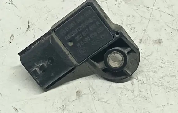Mercedes-Benz Citan W415 Air pressure sensor 0281006108 223657458R