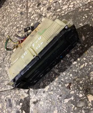 Volkswagen Golf IV Climate control unit