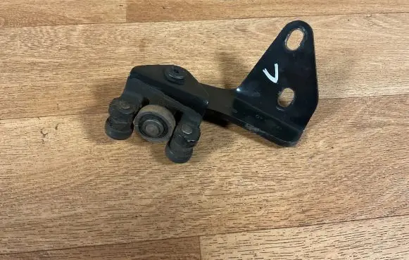 Ford Transit - Tourneo Connect Rear door check strap stopper 2T14V25029 BUR4AAD