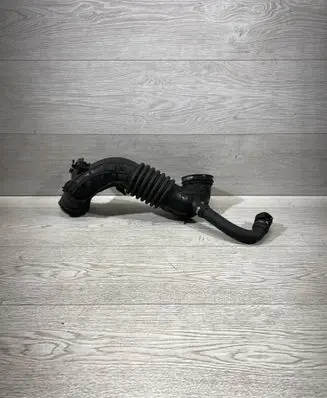 BMW 4 F32 F33 Turbo air intake inlet pipe/hose 7810745