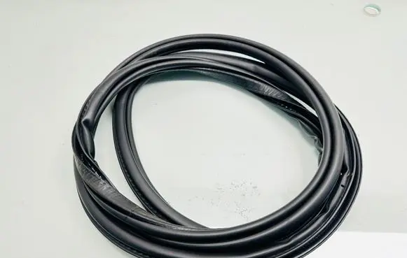 Volvo V60 Front door rubber seal 