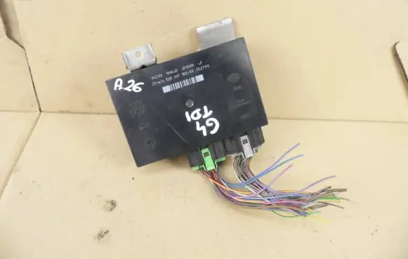 Volkswagen Golf IV Engine control unit/module 1C0962258J 5ZA00795550