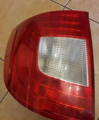Skoda Superb B6 (3T) Rear/tail lights 214801 090098 5033