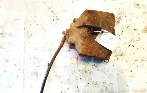 Volkswagen PASSAT B6 Front brake caliper