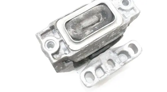 Audi TT TTS Mk2 Engine mount bracket 8J0199262A