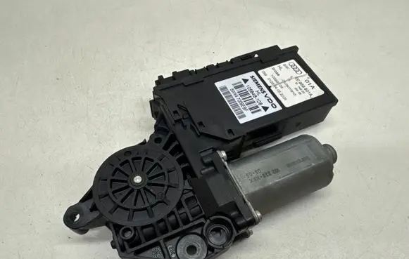 Audi A4 S4 B7 8E 8H Rear door window regulator motor 8E0959801A