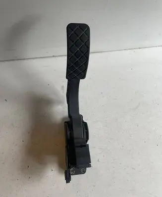 Volkswagen Golf IV Accelerator throttle pedal 0281002342