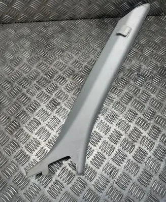 Land Rover Discovery 4 - LR4 (A) pillar trim Eh2203511ABw