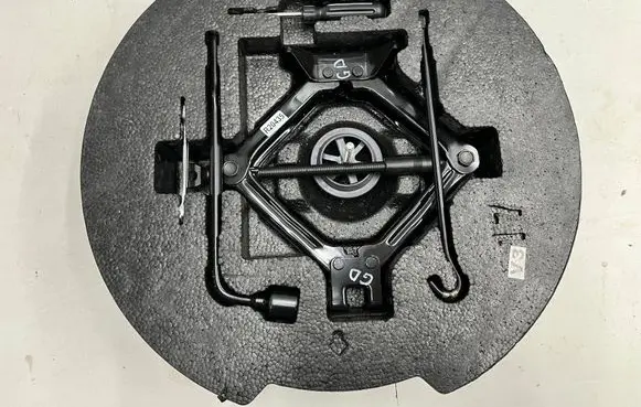 Hyundai Grandeur Tool set 09149-3k300