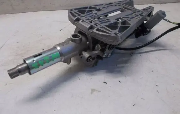 Mercedes-Benz E W212 Steering wheel axle A2124603316