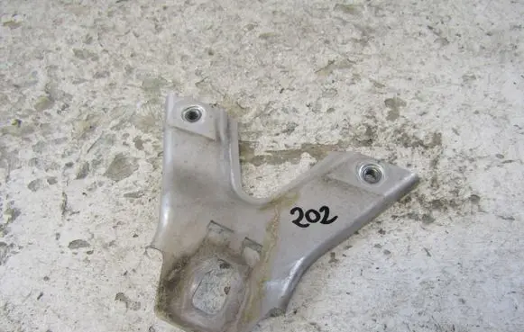 Mercedes-Benz GLC X253 C253 Front bumper mounting bracket A2536200700