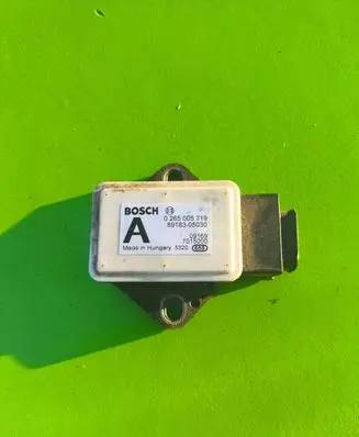 Toyota Avensis T270 ESP acceleration yaw rate sensor 0265005719 7015000