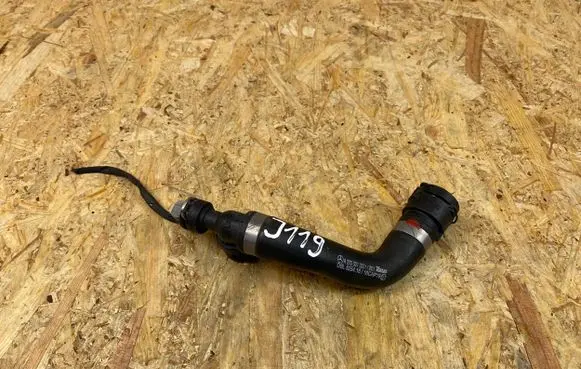 Mercedes-Benz C W205 Engine coolant pipe/hose A2055013301