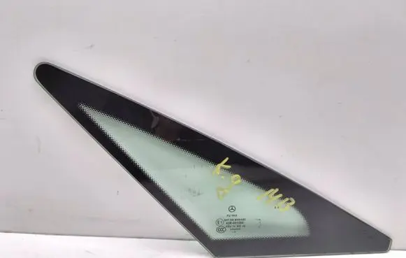 Mercedes-Benz E A207 Rear vent window glass 43R001565