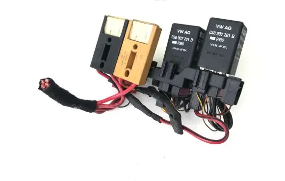 Audi A8 S8 D3 4E Glow plug pre-heat relay 038907281B 0281003032 8A0937530