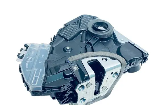 Lexus RX 450H Front door lock 6903048130 69030-48130