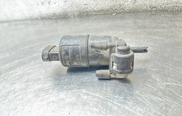 Renault Megane II Windscreen/windshield washer pump 7700821782