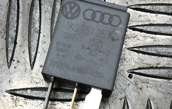 Volkswagen Tiguan Other relay 1K0951253
