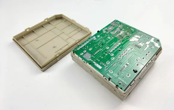Renault Clio III Fuse module 674658A