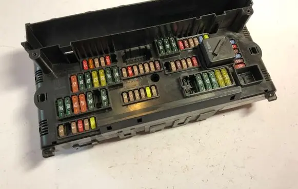 BMW 7 F01 F02 F03 F04 Fuse box set 9210861 921086101 117033442D