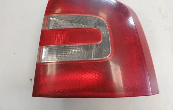 Skoda Octavia Mk2 (1Z) Rear/tail lights 1Z9945096