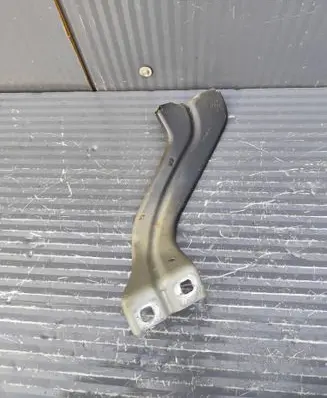 Audi Q3 F3 Fender mounting bracket 83A821150