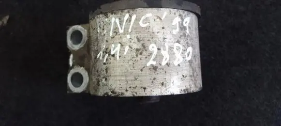 Honda Civic Engine mount bracket