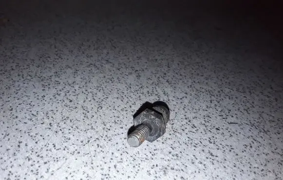 Nuts/bolts